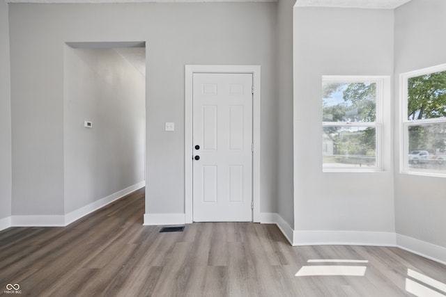 2218 N Arsenal Ave, Indianapolis, IN 46218 - foyer entrance featuring wood finished floors