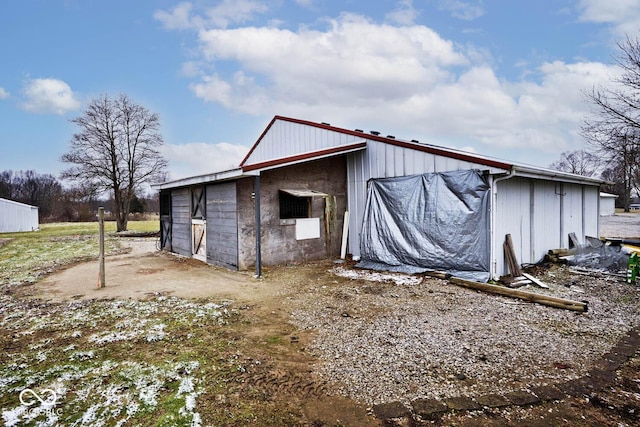 view of outdoor structure