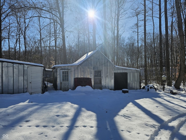 exterior space featuring an outdoor structure