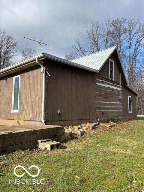 5967 S Lick Creek Rd, Morgantown, IN 46160 - view of side of property featuring a lawn