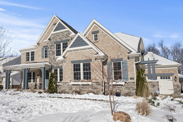 view of front facade featuring a garage