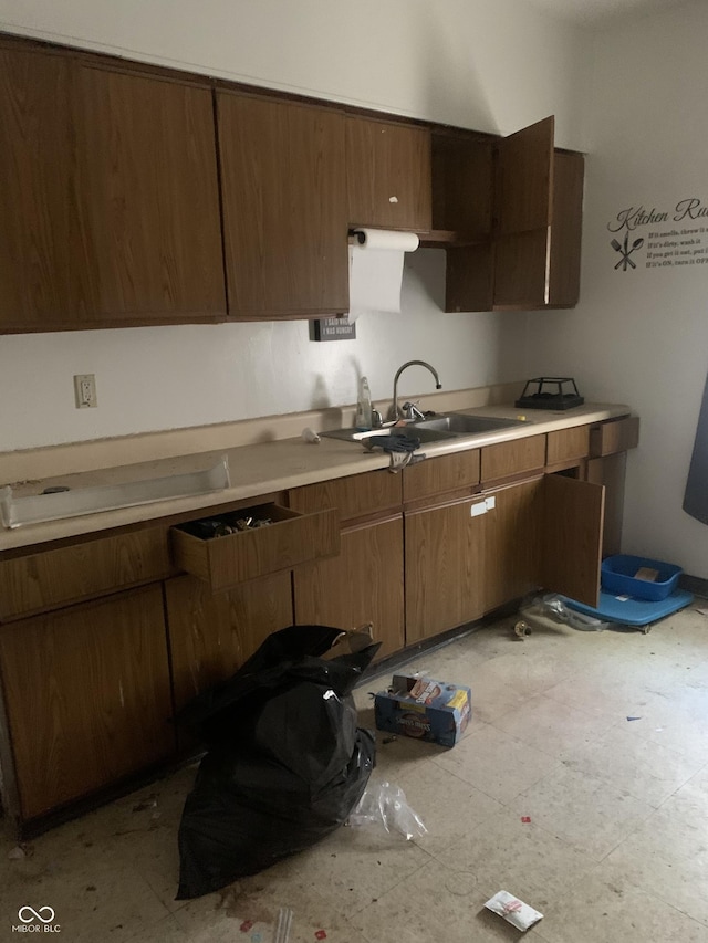 kitchen featuring sink