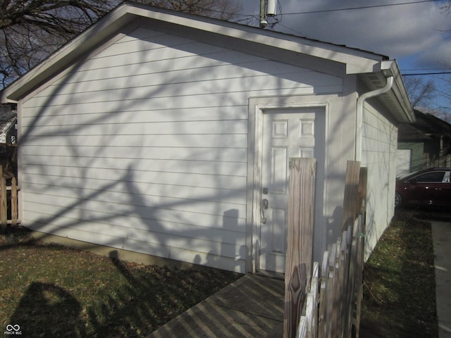 317 N Bradley Ave, Indianapolis, IN 46201 - photo 3