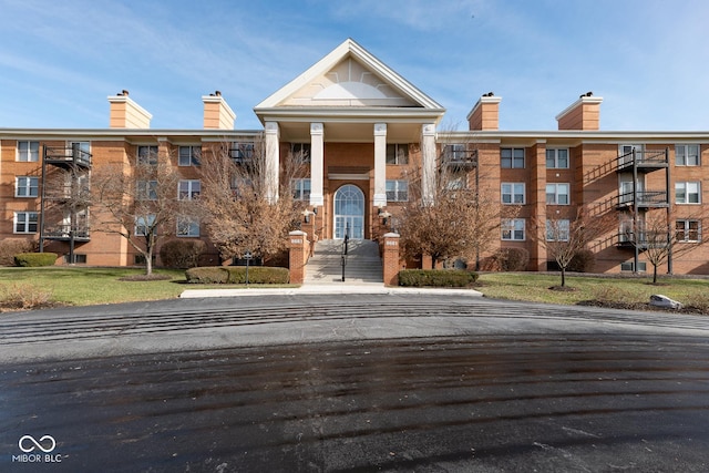 view of building exterior