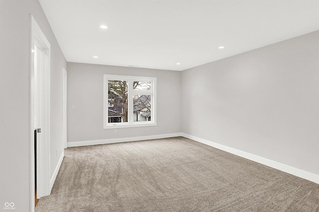 view of carpeted spare room