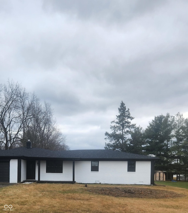 6805 E County Road 100 S, Avon, IN 46123 - view of front of home with a front lawn