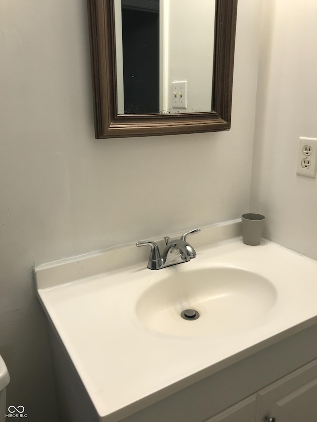 bathroom featuring sink