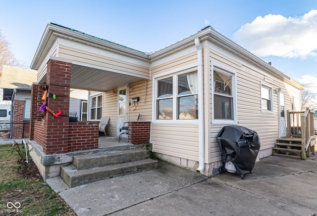 view of front facade featuring covered porch