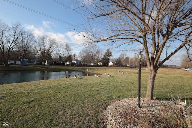 view of yard featuring a water view