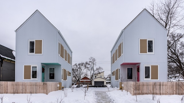 view of front of house