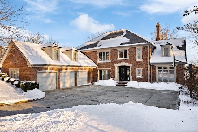 view of front facade with a garage