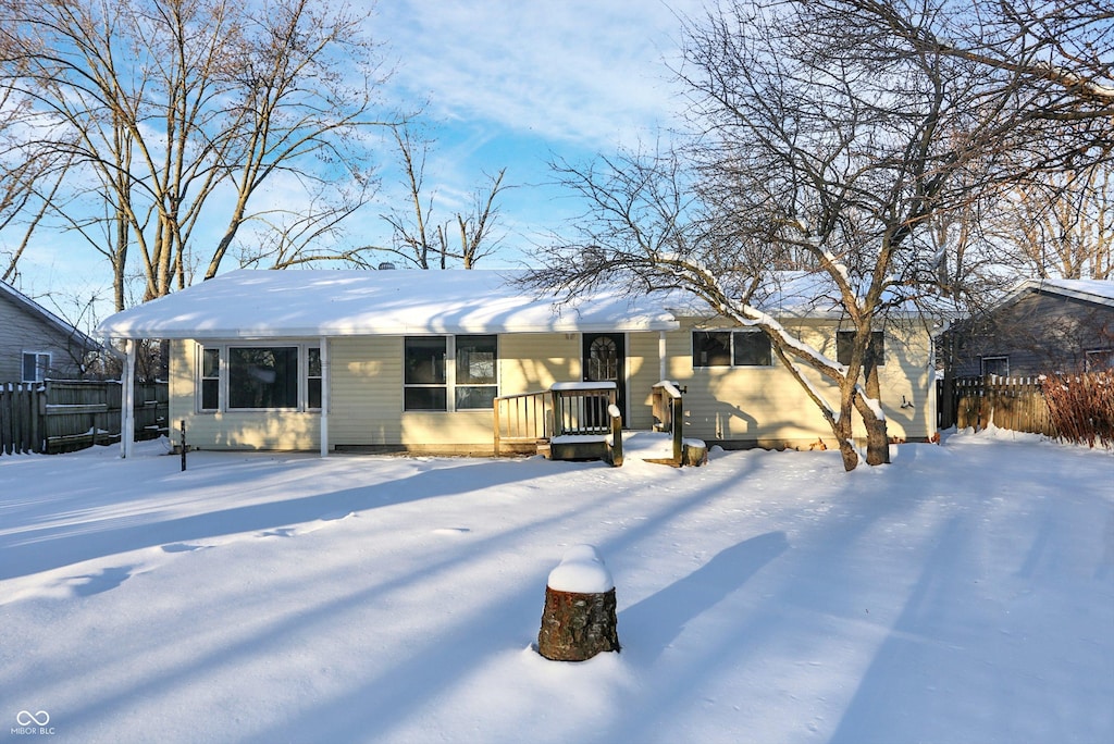 view of front of home