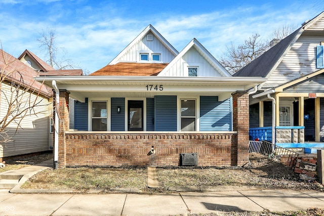 view of front of home with covered porch