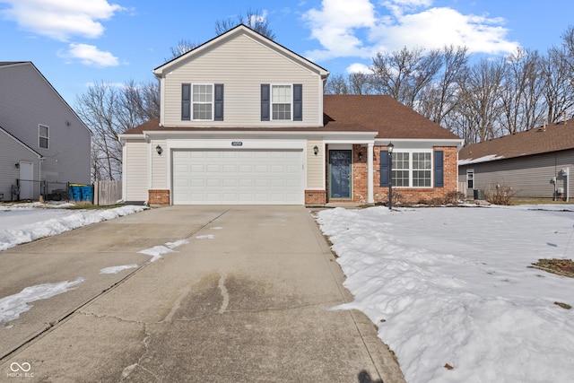 view of front property featuring a garage