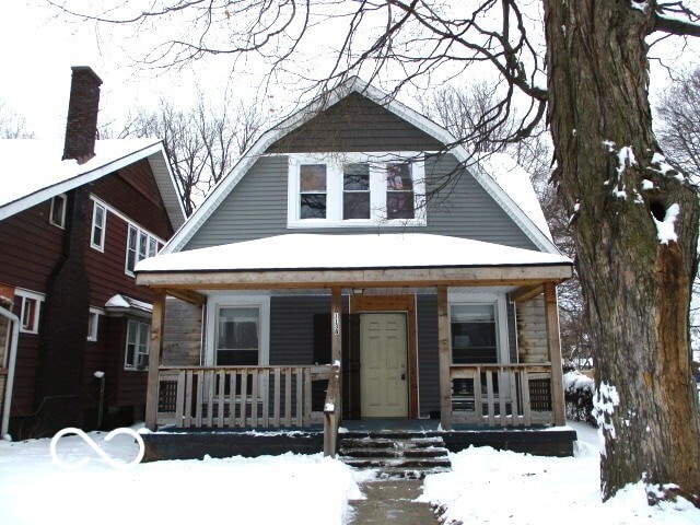 view of front of house featuring covered porch