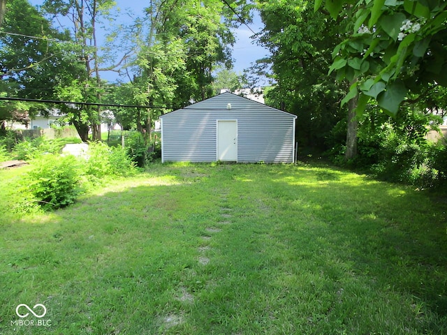 1138 W 33rd St, Indianapolis, IN 46208 - view of grassy yard