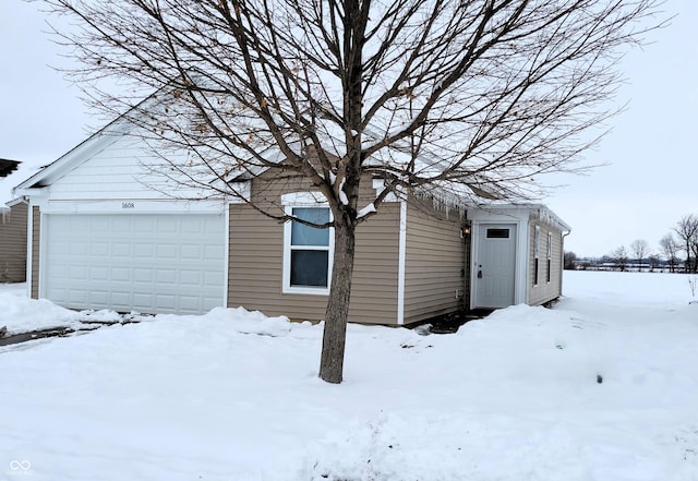 view of front of home featuring a garage