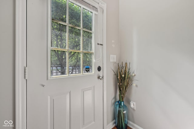 6595 Reserve Dr, Indianapolis, IN 46220 - entryway with baseboards