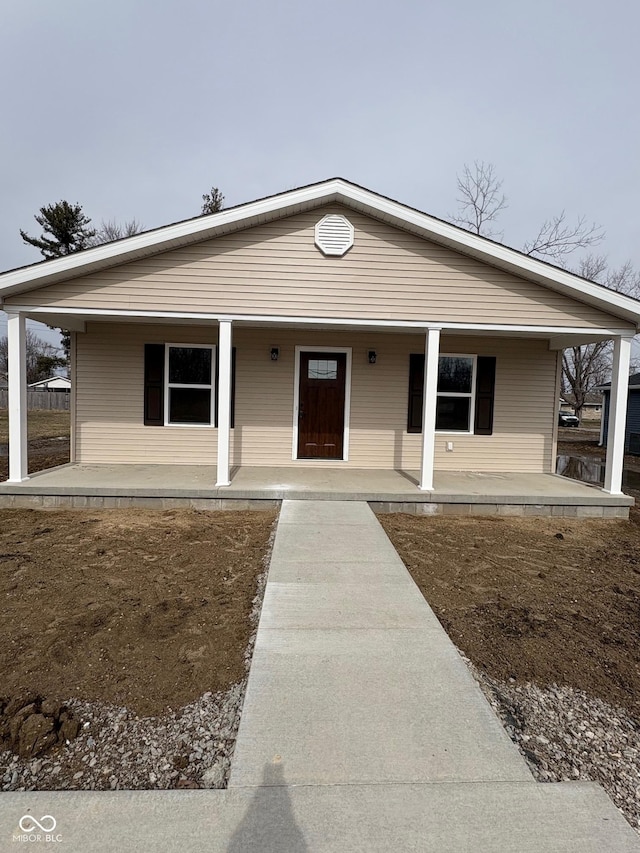 view of front facade with covered porch