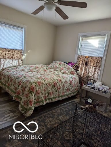 bedroom featuring ceiling fan