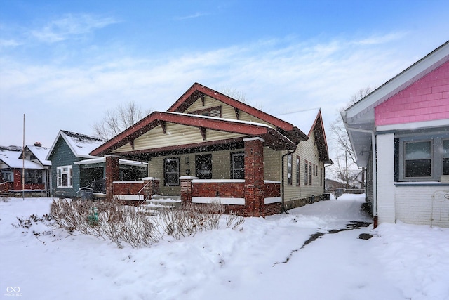 view of front facade featuring a porch