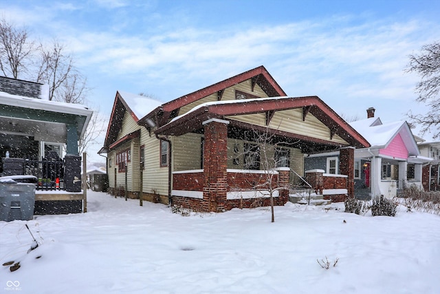 view of front of property with covered porch