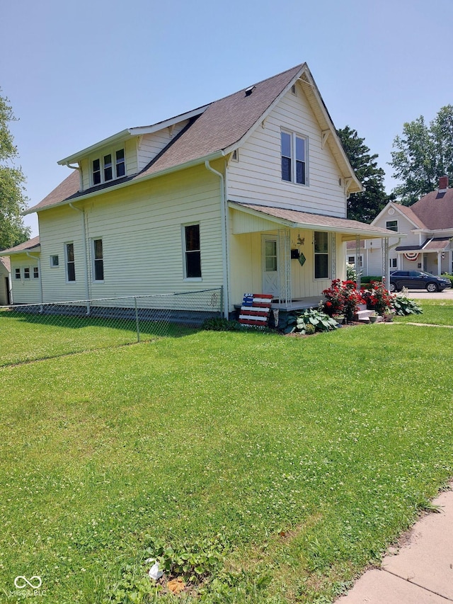 325 S Market St, Thorntown, IN 46071 - view of front of home with a porch