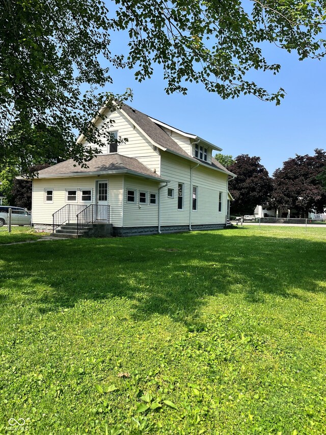 325 S Market St, Thorntown, IN 46071 - view of property exterior