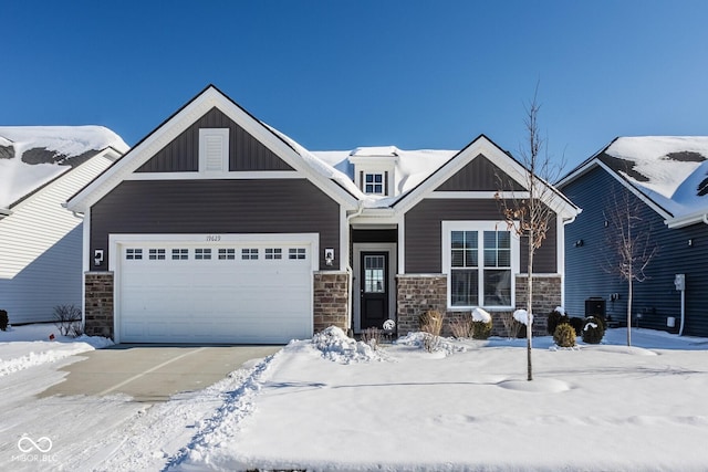 craftsman-style house featuring a garage