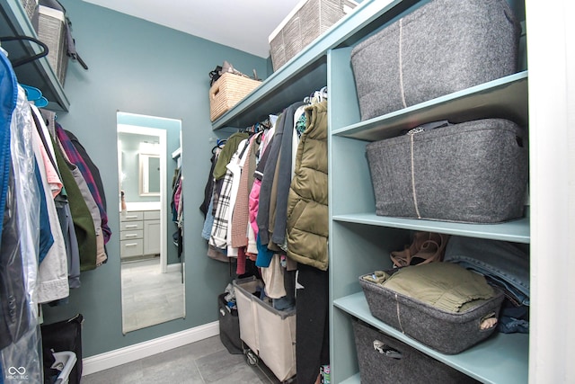 view of spacious closet