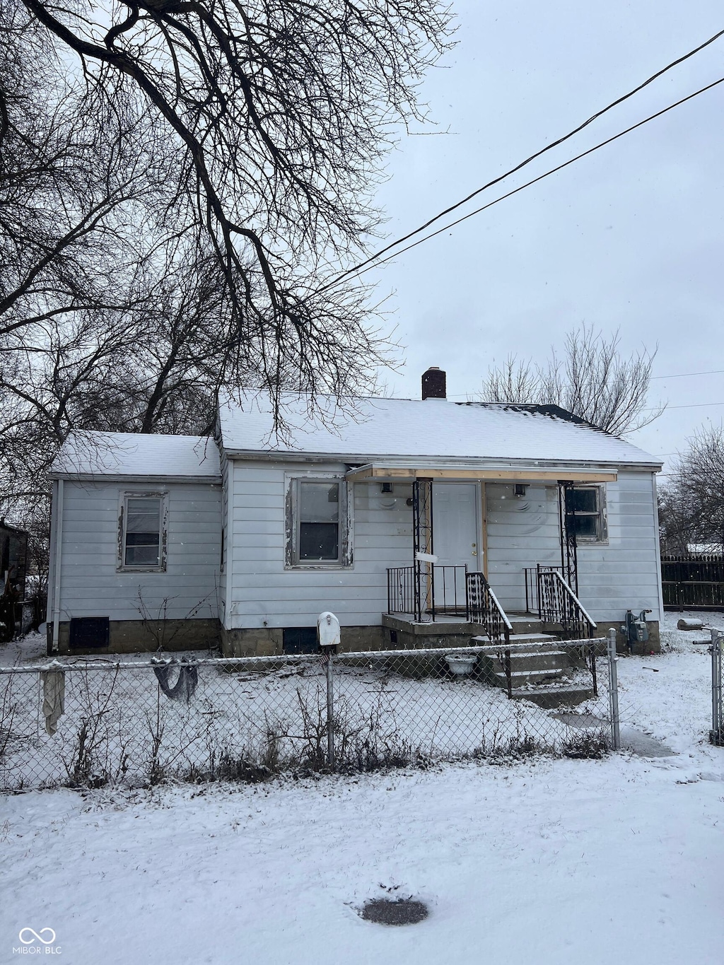 view of front of house