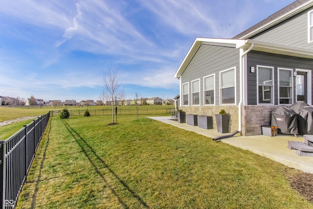 view of yard with a patio area