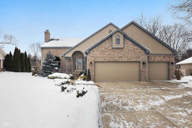 view of front facade featuring a garage