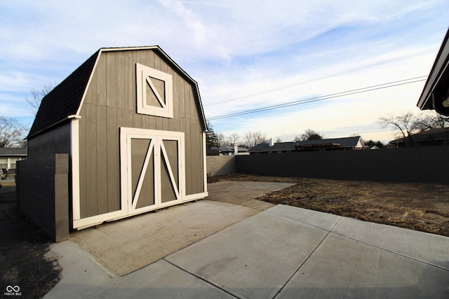 view of outbuilding