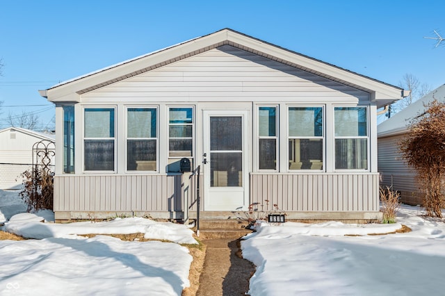 view of front of property