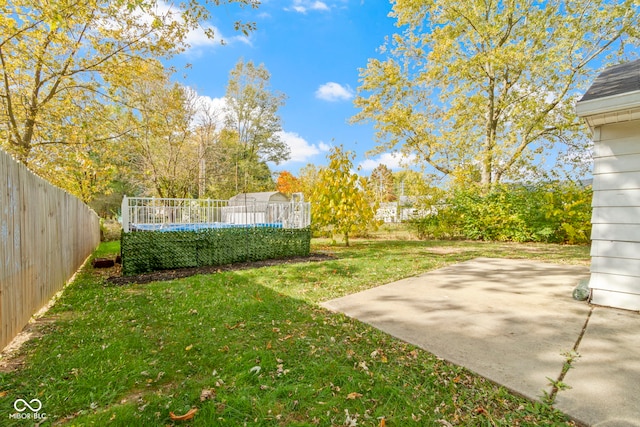 view of yard with a patio area