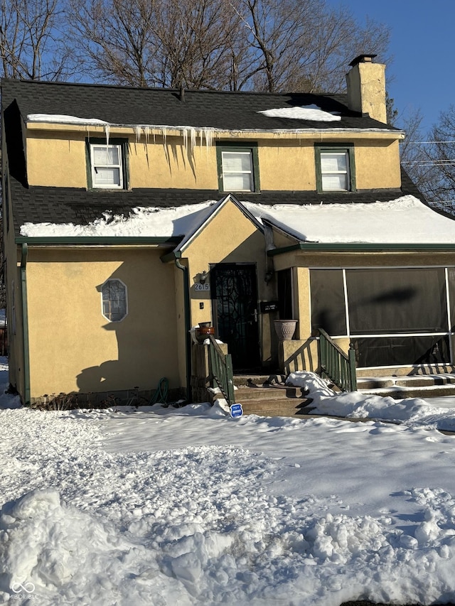 view of front of property