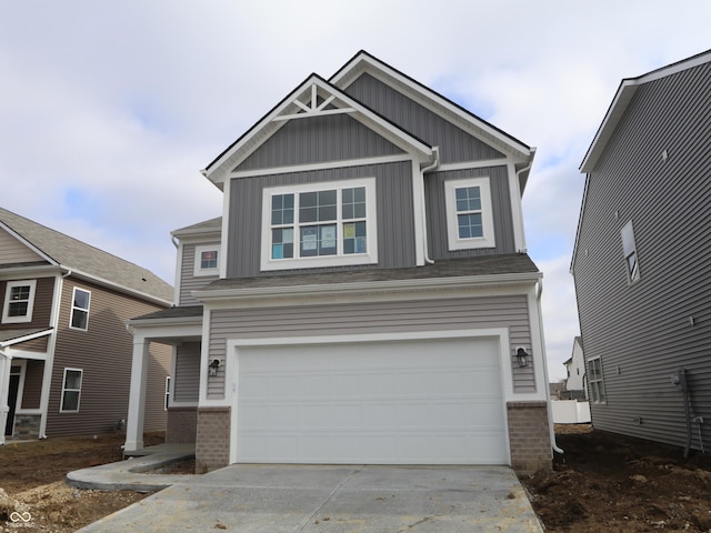 view of front facade featuring a garage