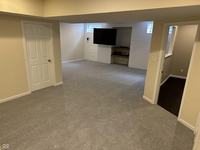 386 White Oak Ln, Greenwood, IN 46142 - interior space featuring carpet and baseboards