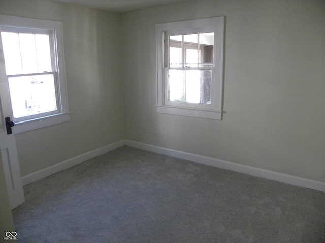 view of carpeted spare room