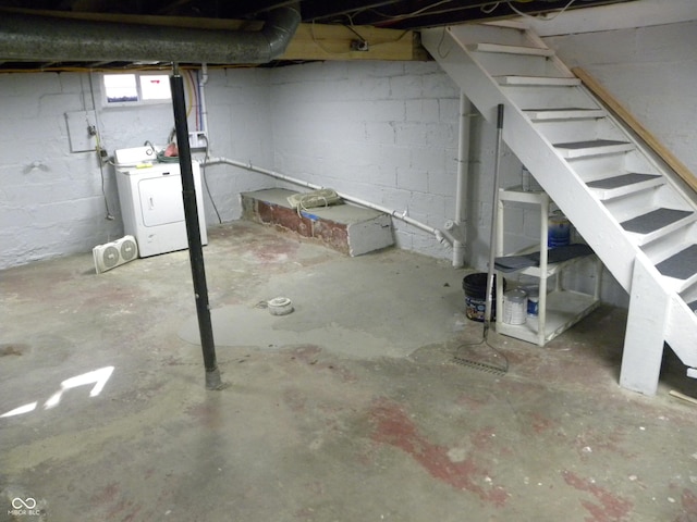 basement with washer / dryer