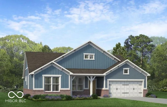 craftsman-style house featuring a front yard