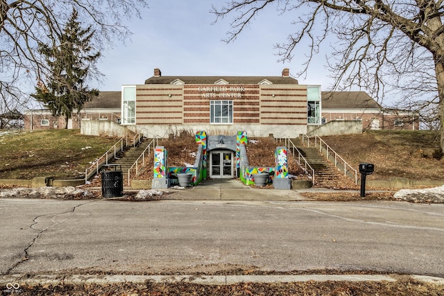 view of front of house