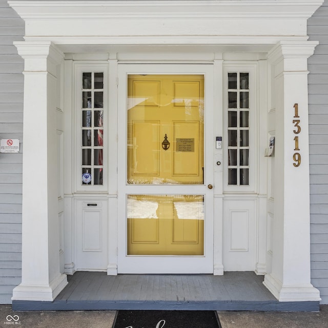 view of property entrance