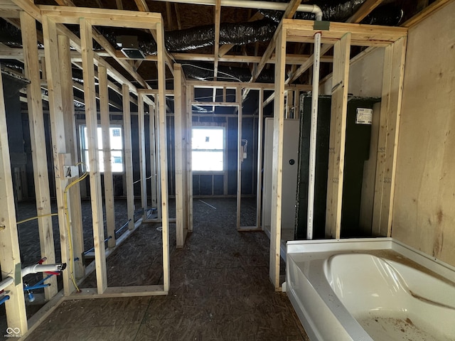 bathroom featuring a tub