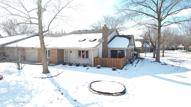 view of front of property