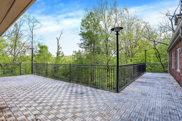 8602 Frontgate Ln, Indianapolis, IN 46256 - view of patio / terrace