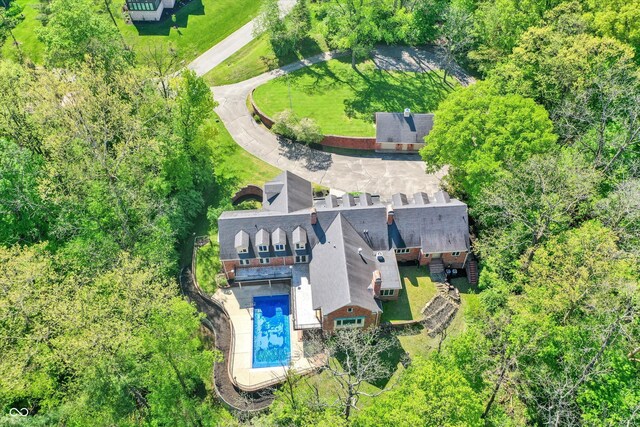 8602 Frontgate Ln, Indianapolis, IN 46256 - view from above of property with a pool