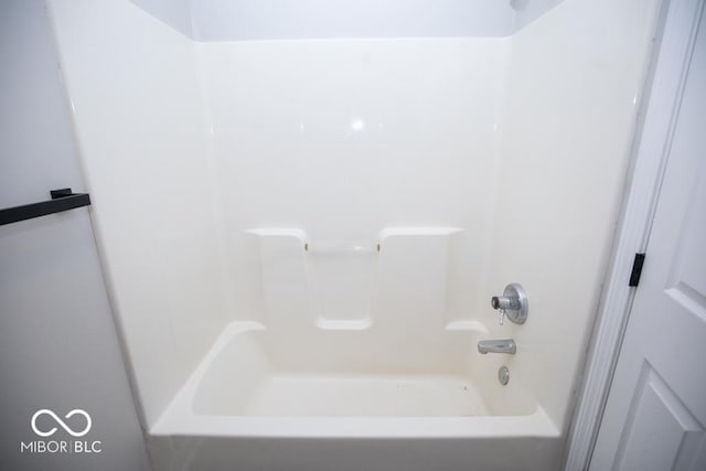 bathroom featuring shower / washtub combination