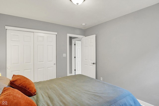 bedroom with a closet